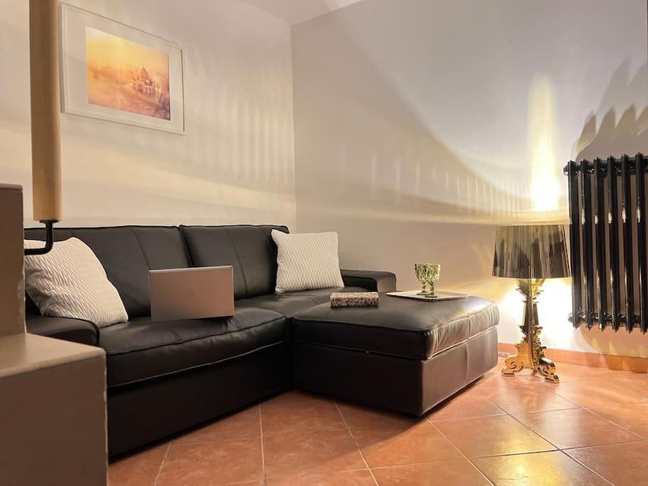 Apartmán Life Is Beautiful Design Loft Navigli Romolo, Netflix, Wifi, Ac And Street Parking Milán Exteriér fotografie
