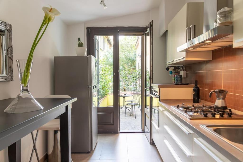 Apartmán Life Is Beautiful Design Loft Navigli Romolo, Netflix, Wifi, Ac And Street Parking Milán Exteriér fotografie